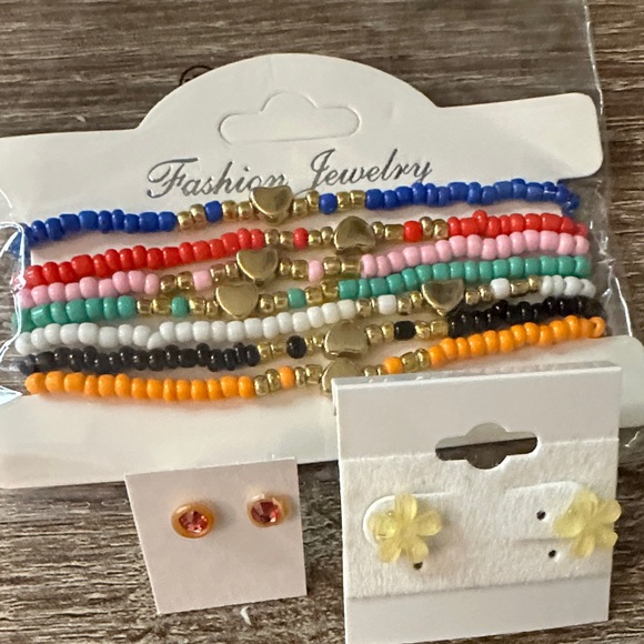 Bracelet set of 7 & two pairs of earrings handmade/New - Picture 5 of 5